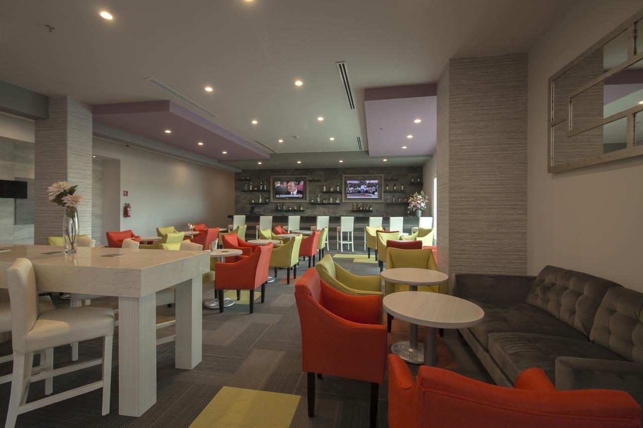 Chn Hotel Monterrey Aeropuerto, Trademark By Wyndham Apodaca Eksteriør bilde